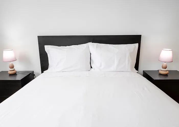 Arrifes Place * Ponta Delgada